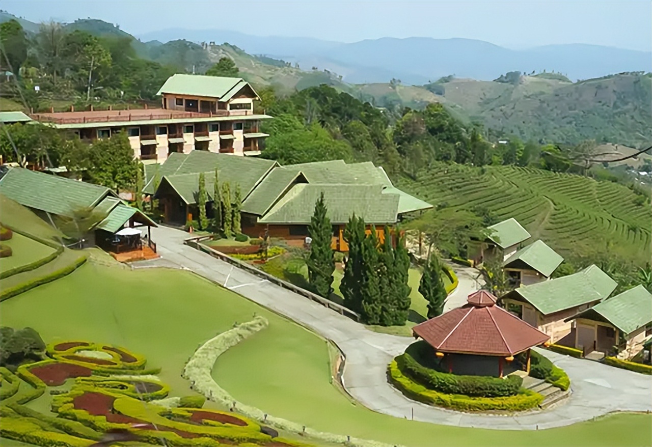 被抛弃的3000国军残部，留下6万后*开代**发美斯乐：店铺招牌是中文