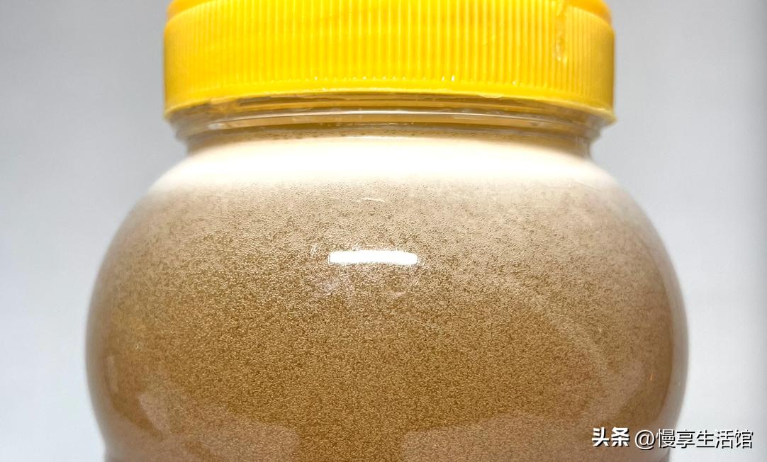 如何用最简便的方法辨别真假蜂蜜,纯天然蜂蜜0添加真假辨别方法