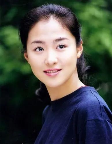 千娇百媚风情万种明星,有美人痣的6位女星