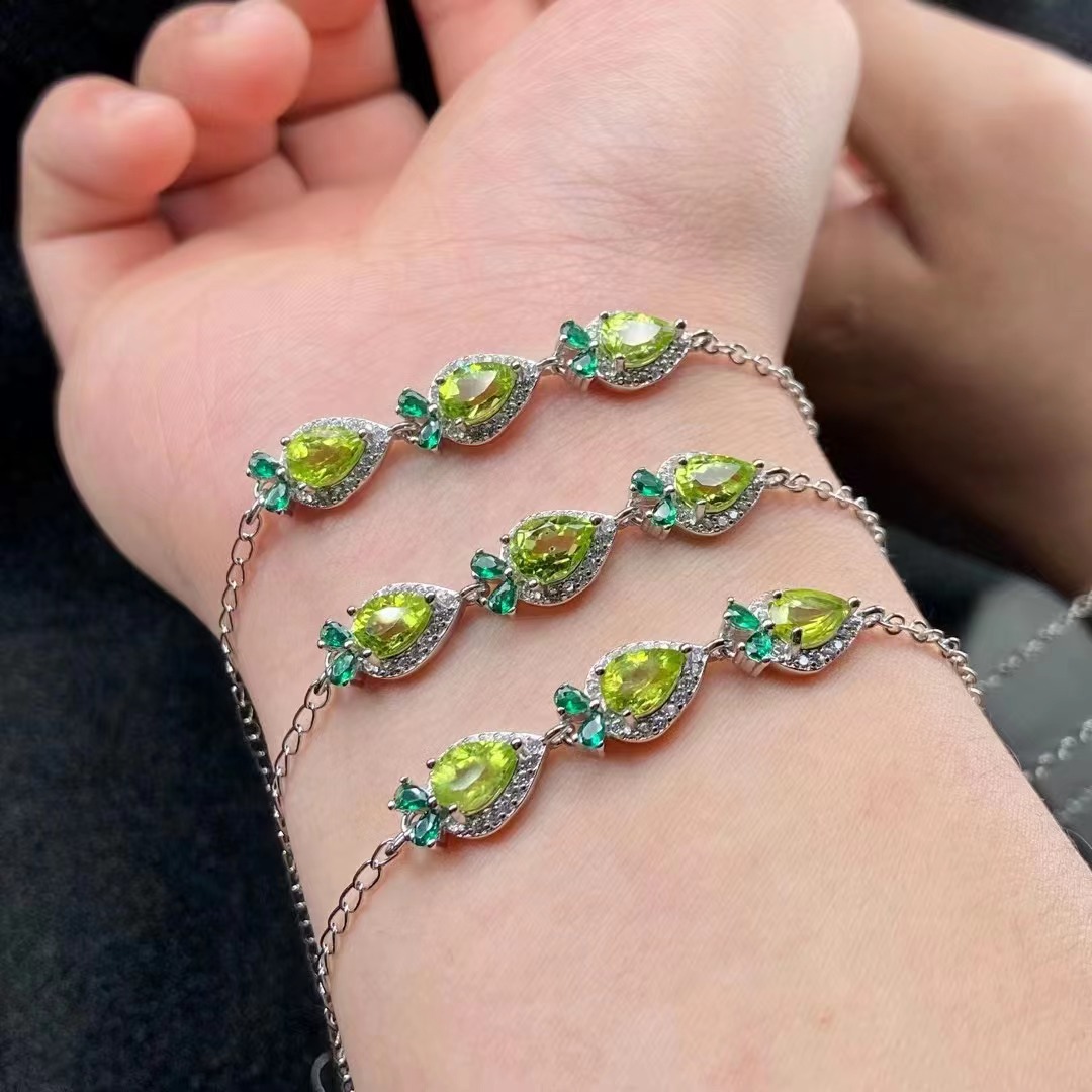 戴便宜的手链对身体有害吗,戴便宜的手链丢人吗