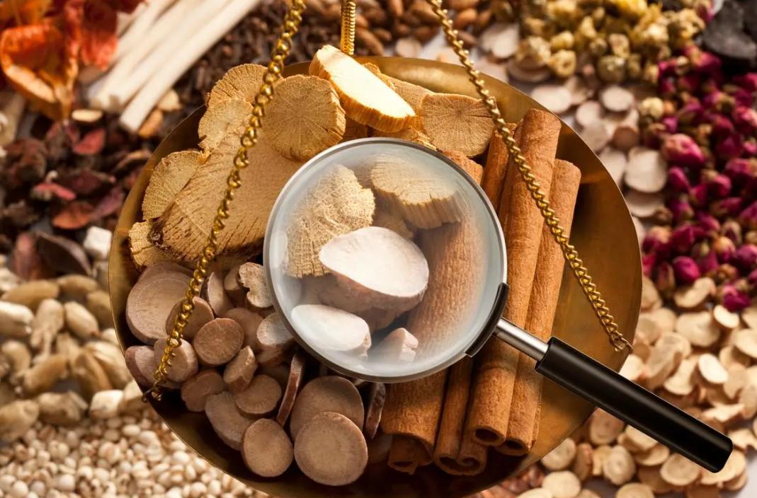 基于“伏邪学说”，探讨中医对慢性萎缩性胃炎的治疗方法