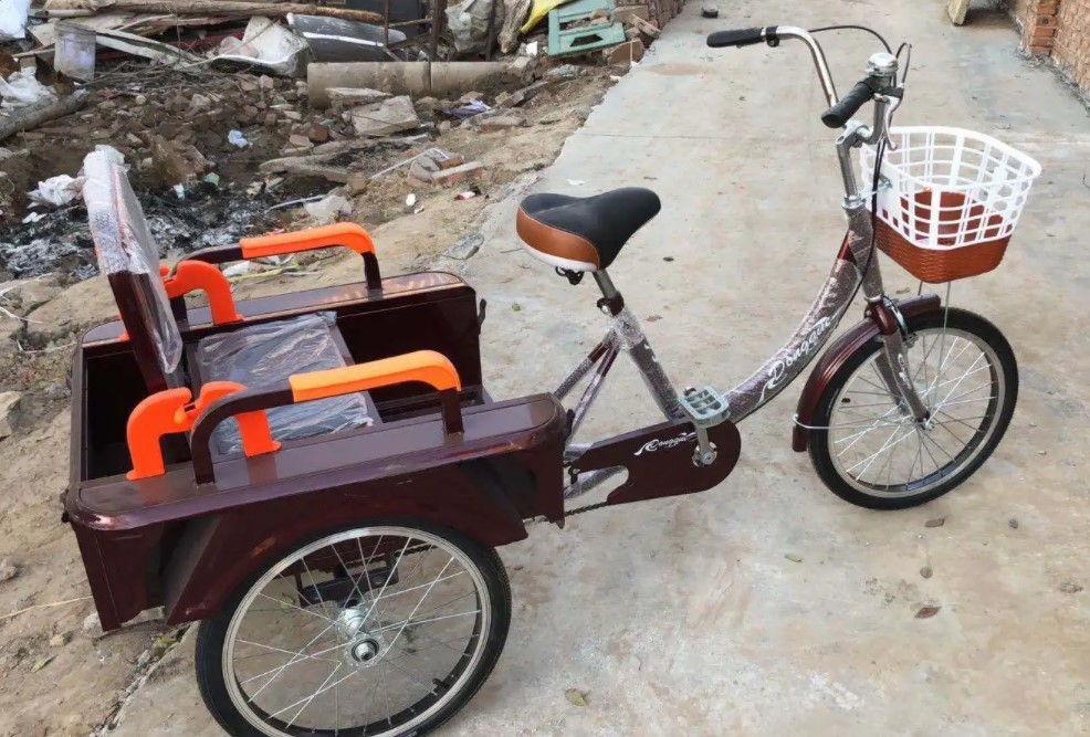 燕窝当水喝打60万美容针，初中文凭的李宝华，背后的30亿有多疯狂