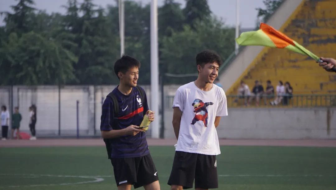 足球少年|西外苟旭辉:狗哥,捡下球