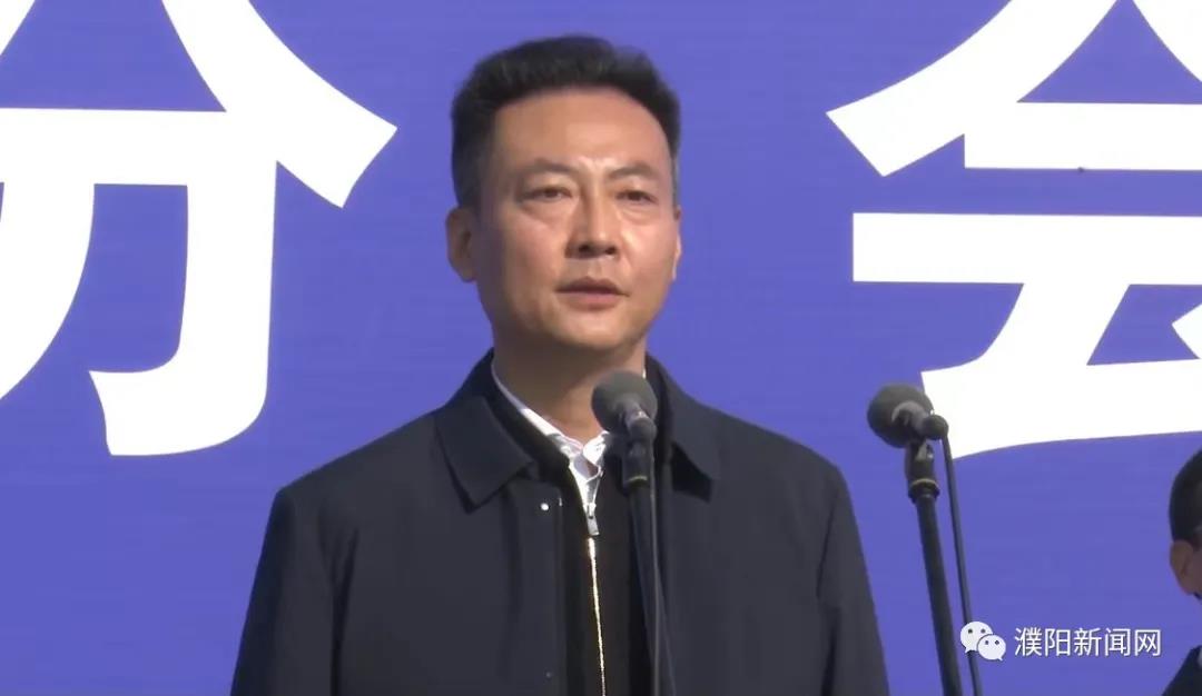 252个重点项目总投资4828亿,261个重大项目总投资1776亿元