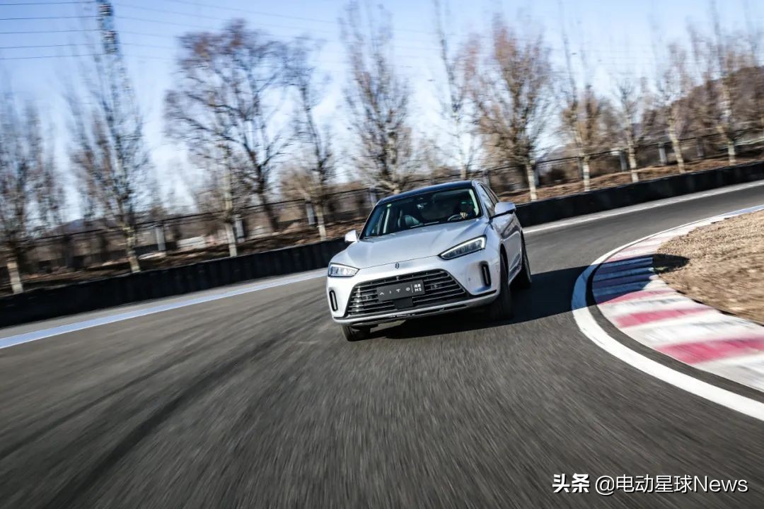 aito问界m5初体验,aito问界m5跟华为什么关系