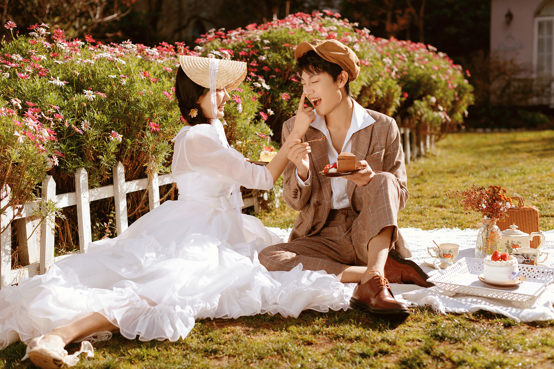 去婚纱店拍一组婚纱照大概多少钱,婚纱摄影价格多少钱一套