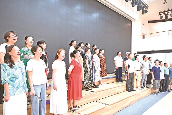 用旋律抒发长江的壮丽，用合声述说生活的热爱——连续三天34支队伍飞歌宜昌