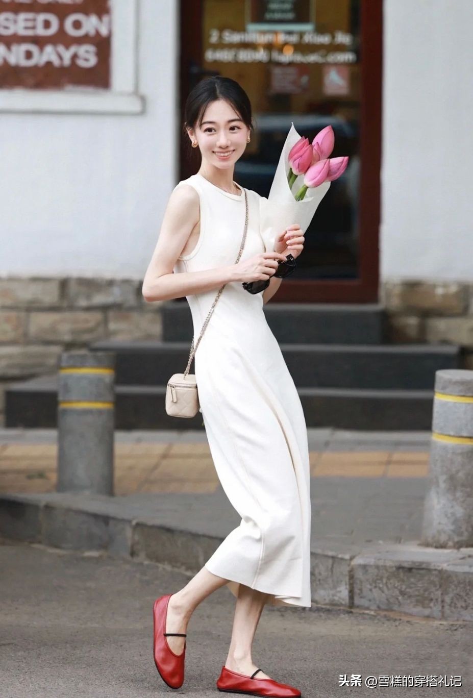 矮个子穿短裙还是长裙好看,小个子穿长裙还是短裙显高显瘦