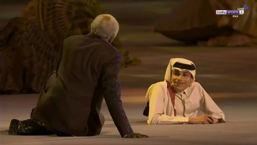 世界杯半身青年,世界杯开幕式半身少年