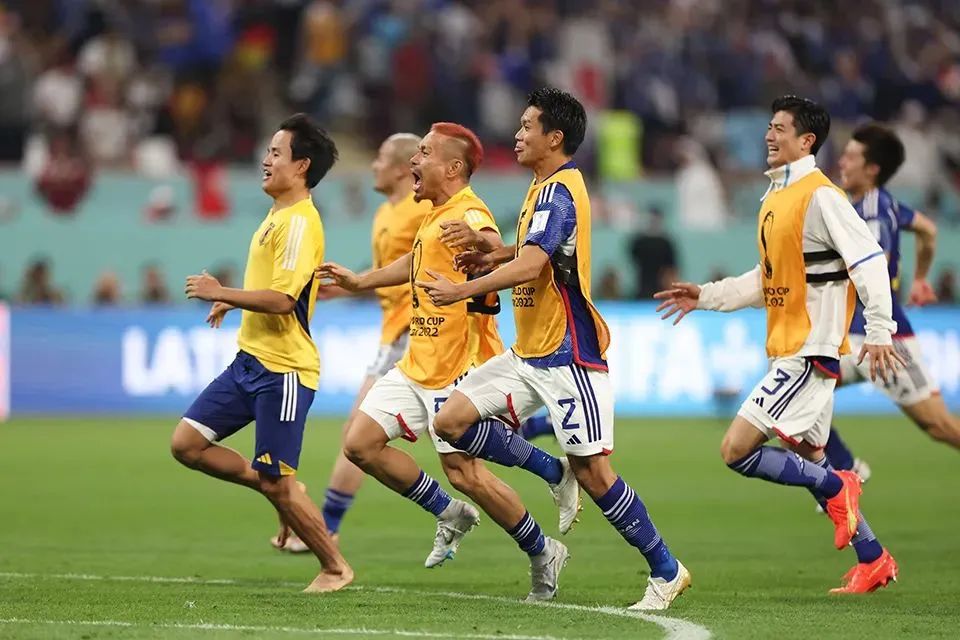 90后干部*球赌**输光2000万:世界杯*球赌**,让多少人走上了天台…