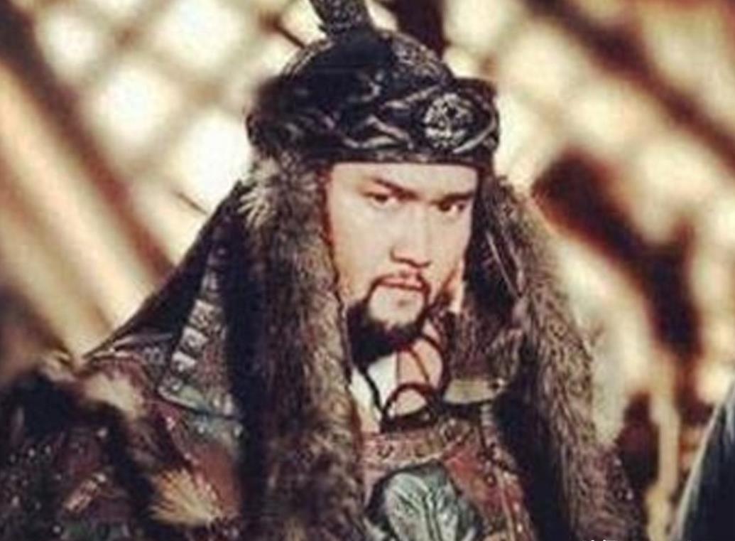 淫妃赞诗遭杀戮，尸骸踏之众人愁。