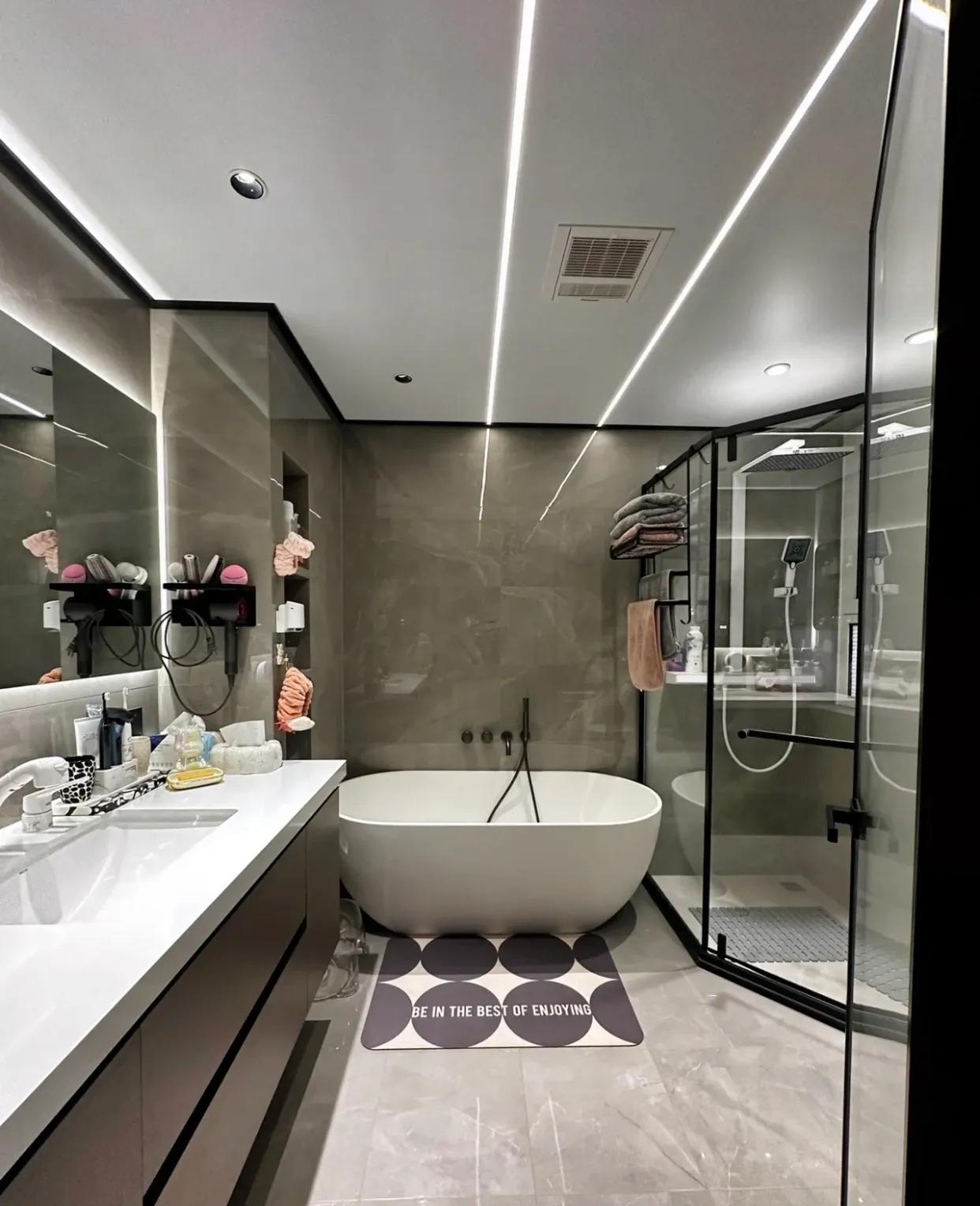 卫生间铝扣板吊顶选什么样子的,卫生间铝扣板吊顶如何装出高级感