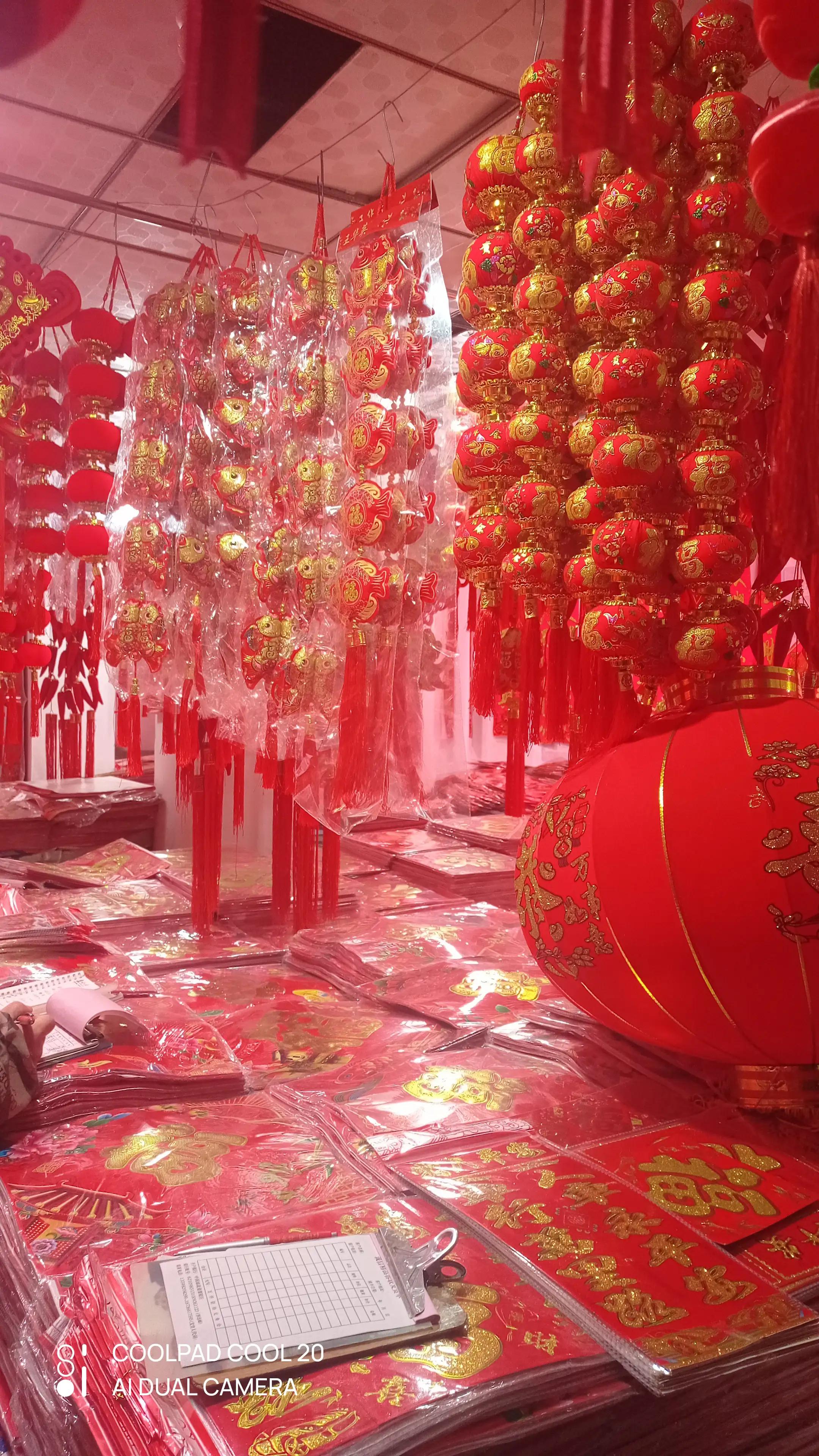 春节摆摊卖什么对联好,春节卖对联