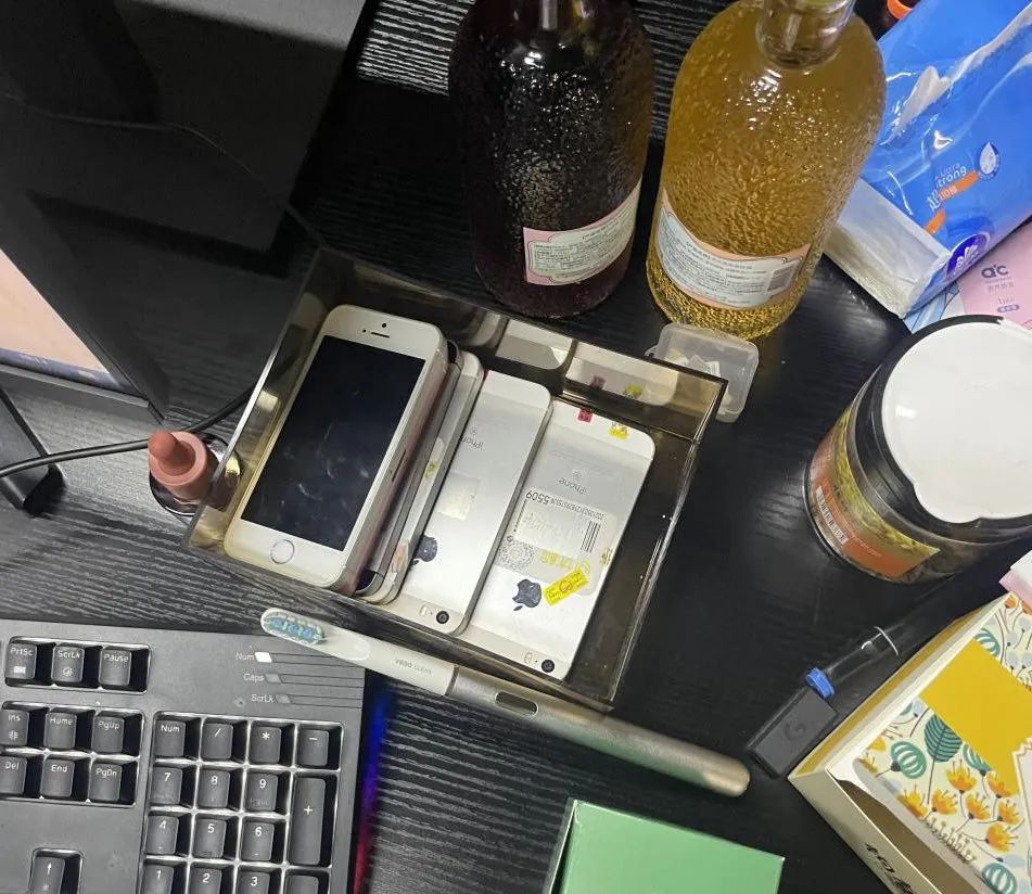 大学生创业仅4月，警察就上门了……