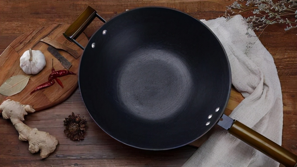 炒菜锅怎么选铁锅不锈钢锅不粘锅,什么锅好用又不粘锅无涂层铁锅
