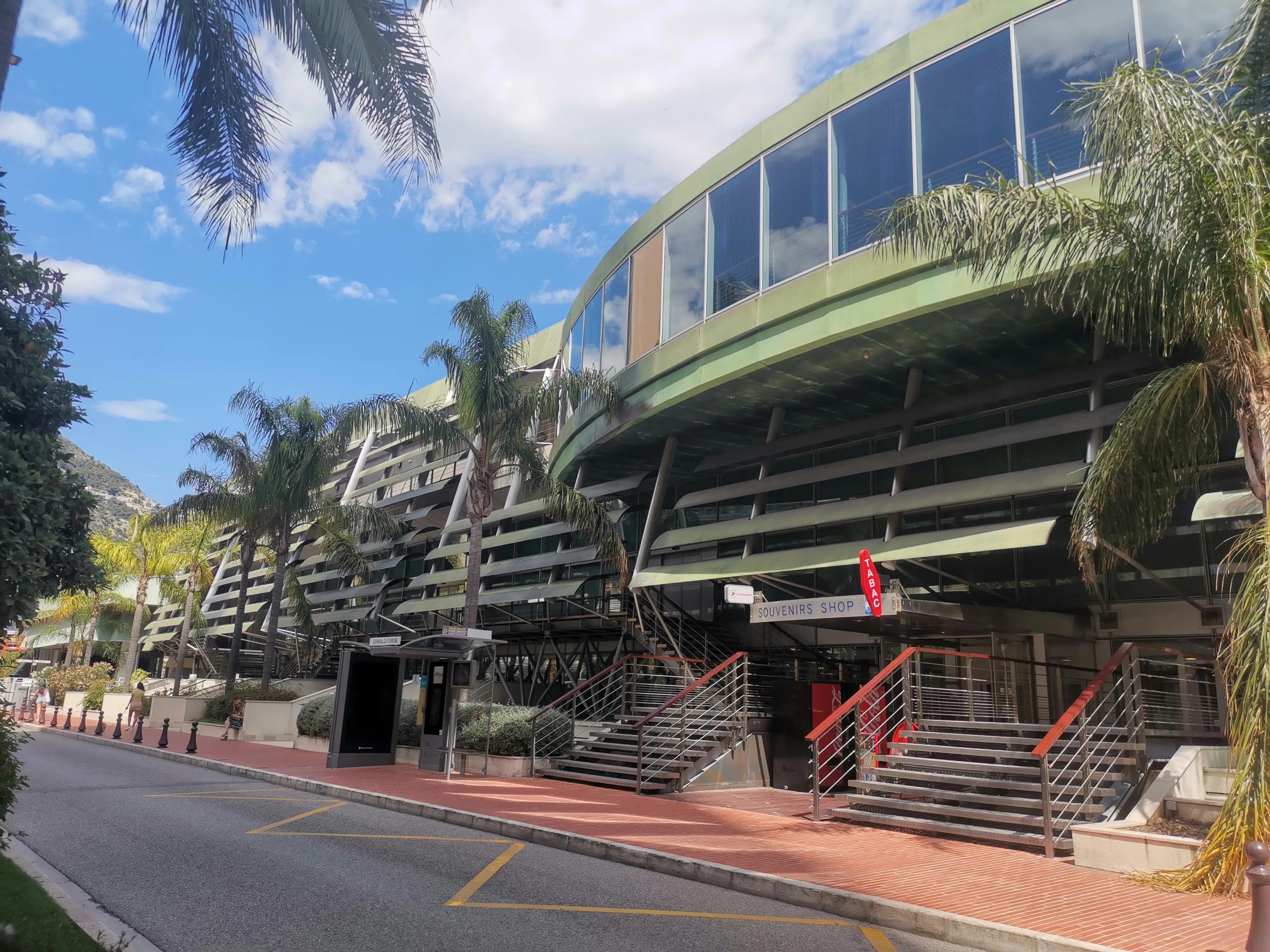 位于地中海北岸的摩纳哥,地中海摩纳哥游记