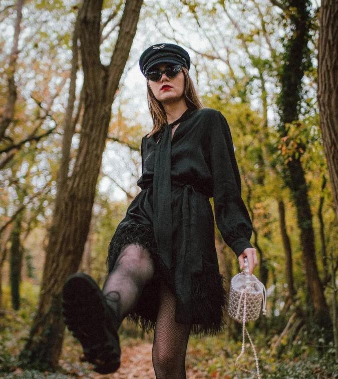 脸圆女生戴什么帽子,适合脸大戴的帽子推荐女生