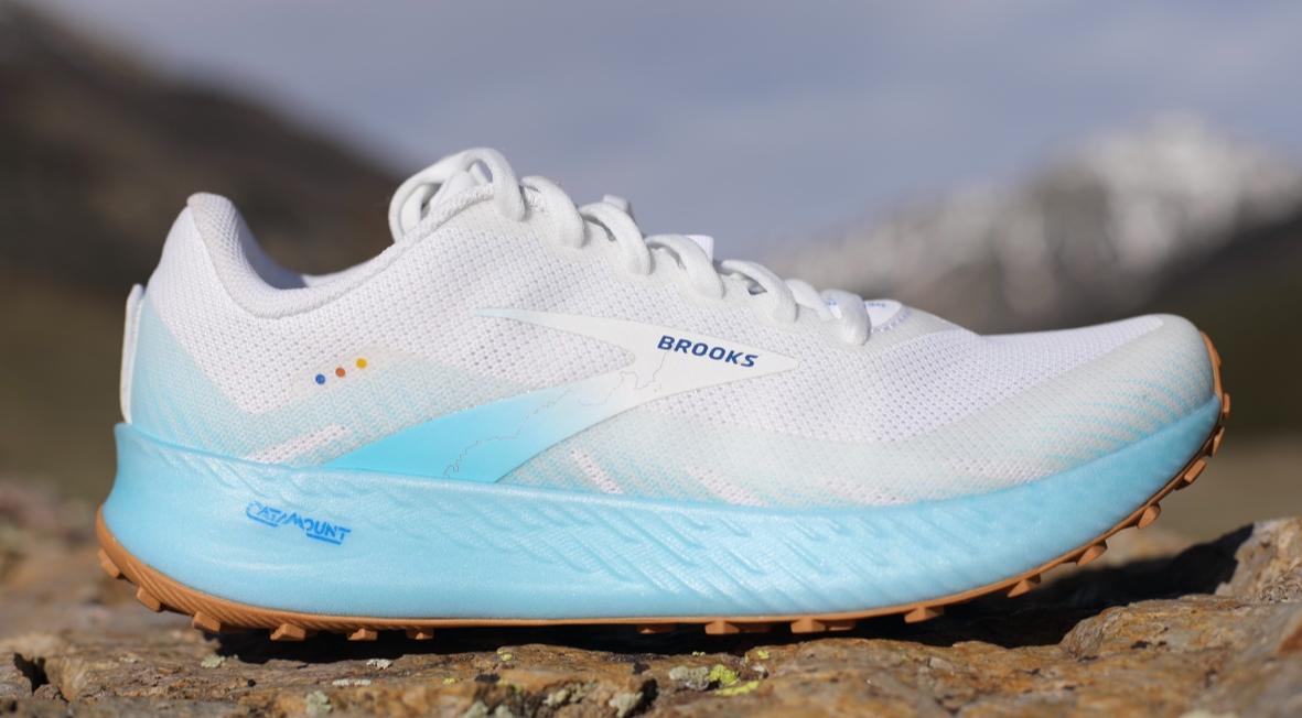 最耐穿的越野跑鞋排行榜前十名,跑者世界十佳越野跑鞋