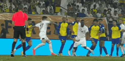 c罗连场破门曼联逆转取胜,c罗连进三球翻盘巴塞罗那