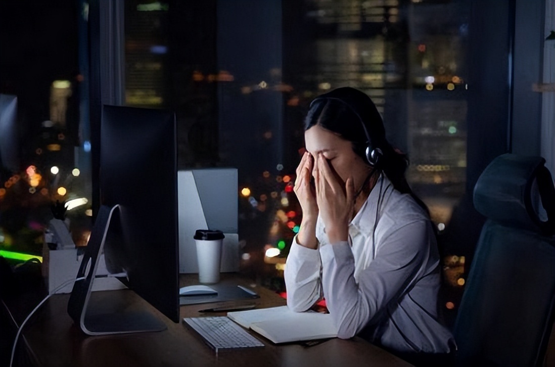 头发爱出油该怎么办改善,头发油腻出油掉发怎么回事