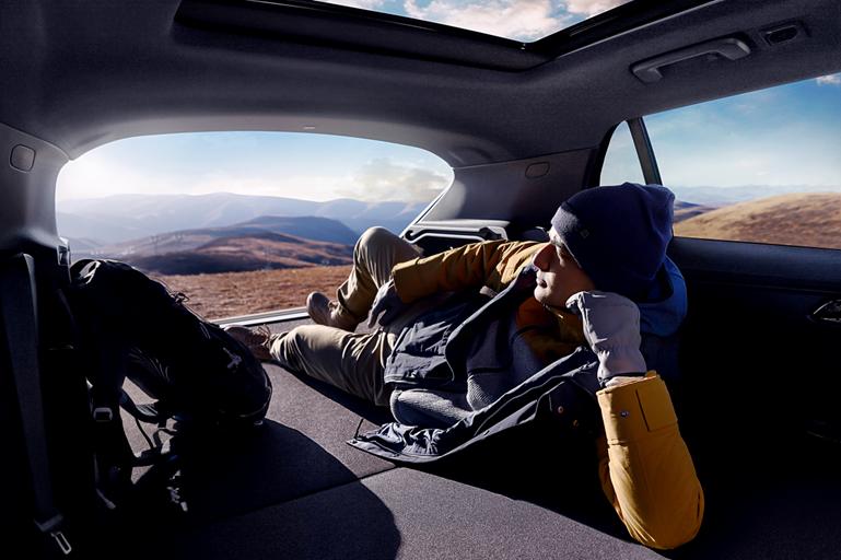 电动车卷进卡车,电动车到欧洲