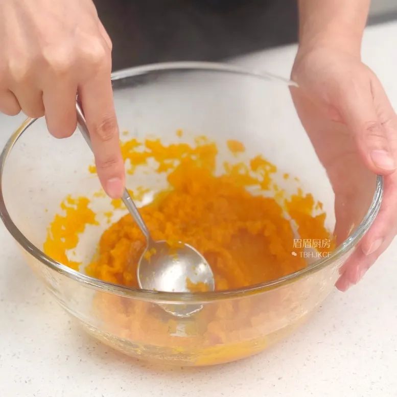 这样做蓬松暄软不塌陷不回缩,蓬松暄软香甜又好吃