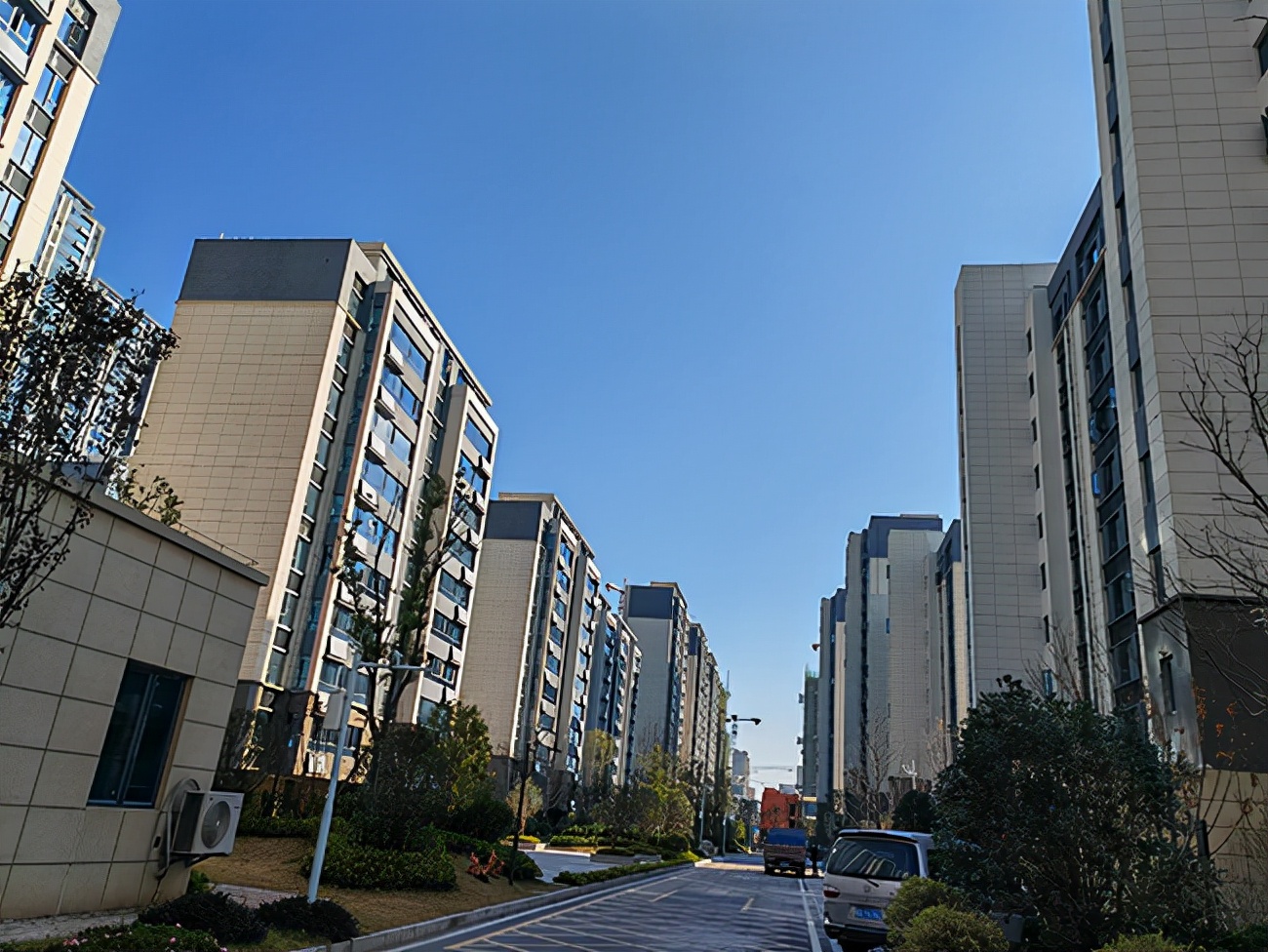 工地在线检测,工地夜间施工现场检查实拍