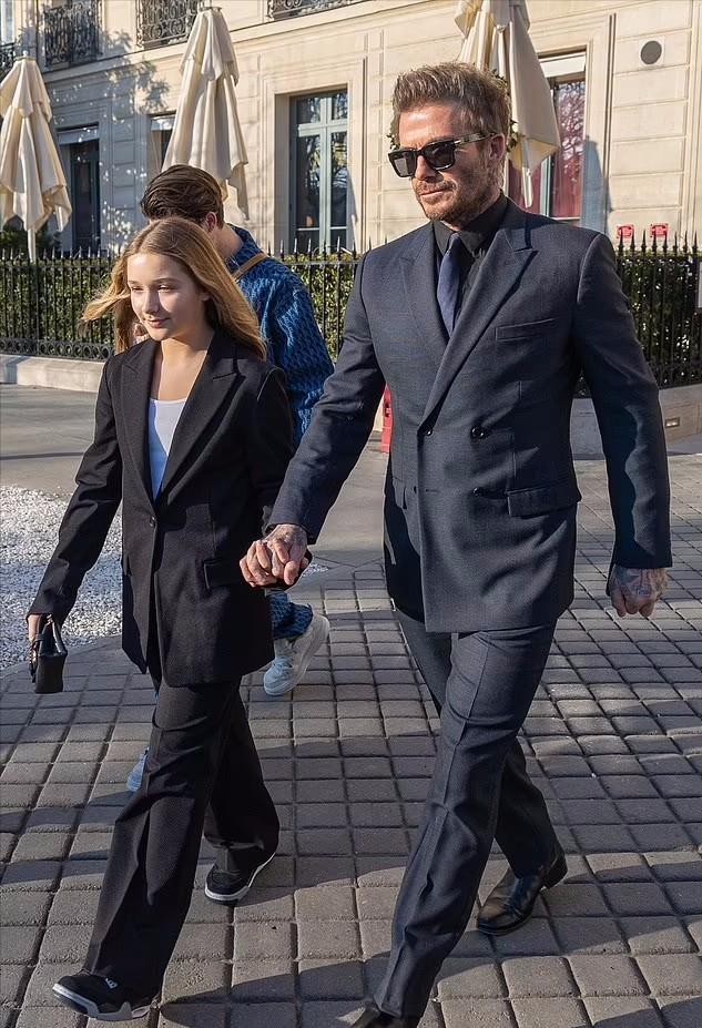 贝克汉姆小七服装,贝克汉姆和贝嫂年轻时候情侣装照