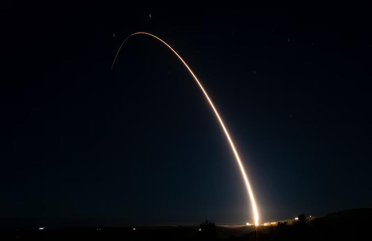 美国本土，“末日飞机”已经升空，中国反导六连胜，来得很是时候