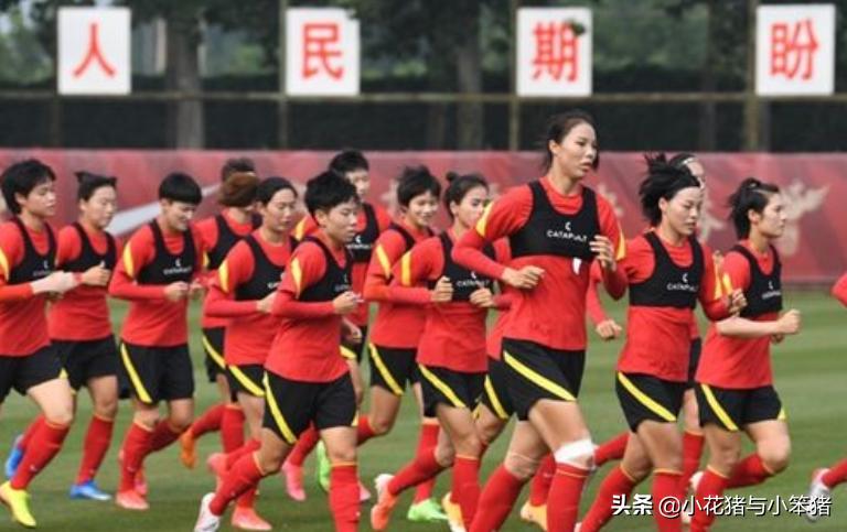 男足输球后购物,保姆解密男足奢侈生活