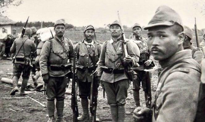 *京大南***杀屠**幸存者真实回忆:我躺尸体堆里装死,一声不吭挨了5刀