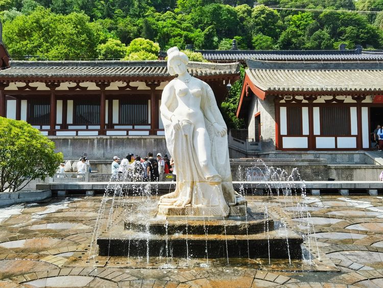 华清池温泉源头,天下第一泉华清池