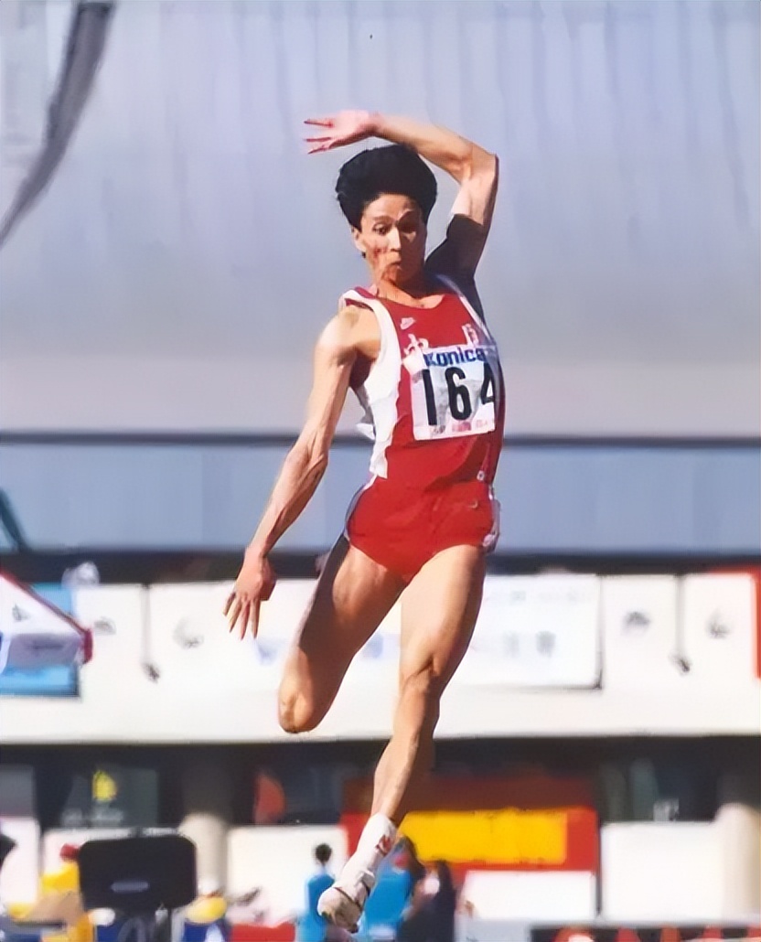 凰家看台｜100年来中国男人是如何越跳越远的