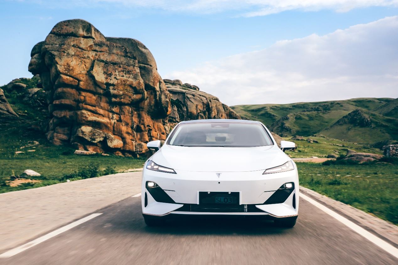 开完朋友的SL03增程版，我放弃了所有的合资燃油中型车