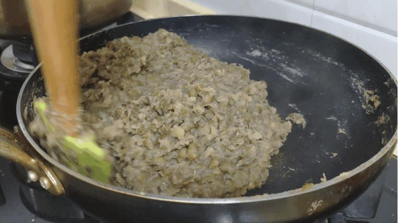 无烤箱冰皮绿豆饼做法,无烤箱酥皮绿豆饼做法