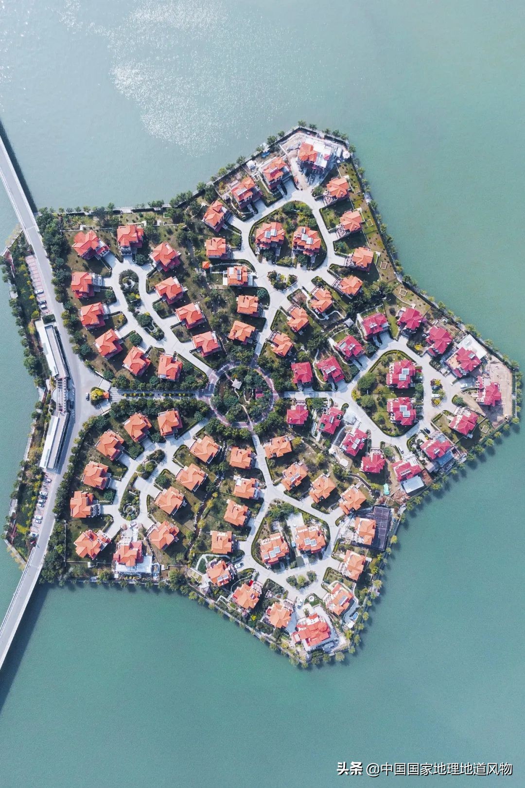 海鲜、瓷器与钢铁！最被低估的“河北第一城”，到底有多猛？