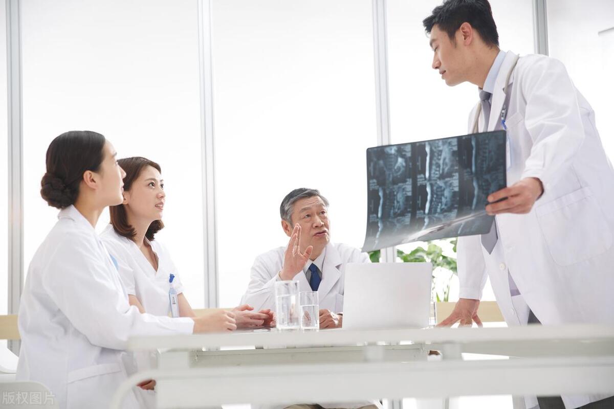 人体润滑剂，对女性伤害大还是对男性？能长期用吗？听医生怎么说