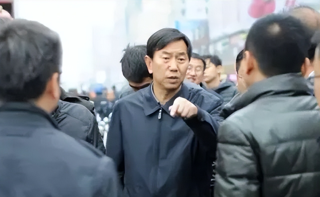 耿彦波：我觉得城市建设是春天挨骂，夏天就好一点，秋天就有收获