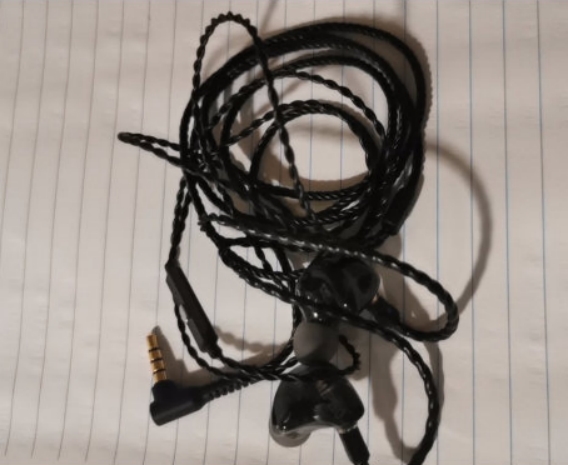 音质超好的有线入耳式耳机推荐,入耳式不卡耳且音质好的耳机推荐