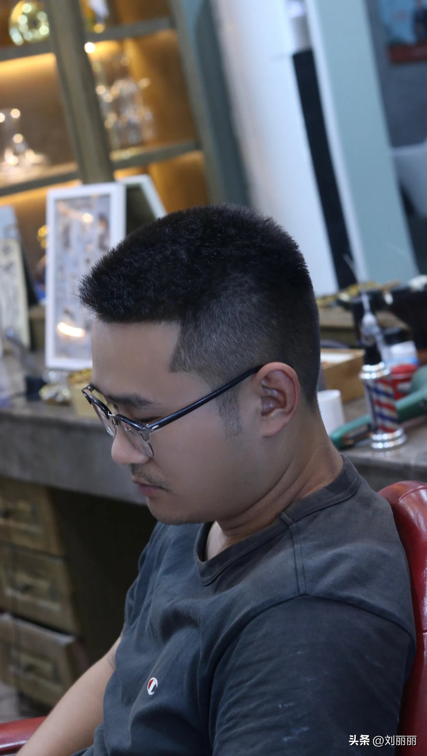 男士帅气发型每个男士都应该尝试,清爽帅气又好看的男士发型