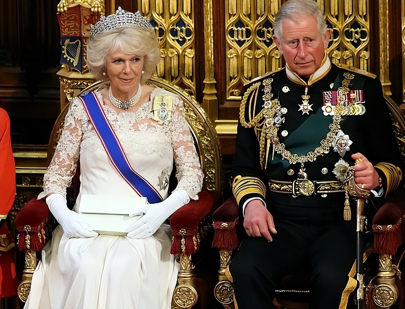 这一次的加冕礼，让“小三上位”的卡米拉，成了全世界的笑话