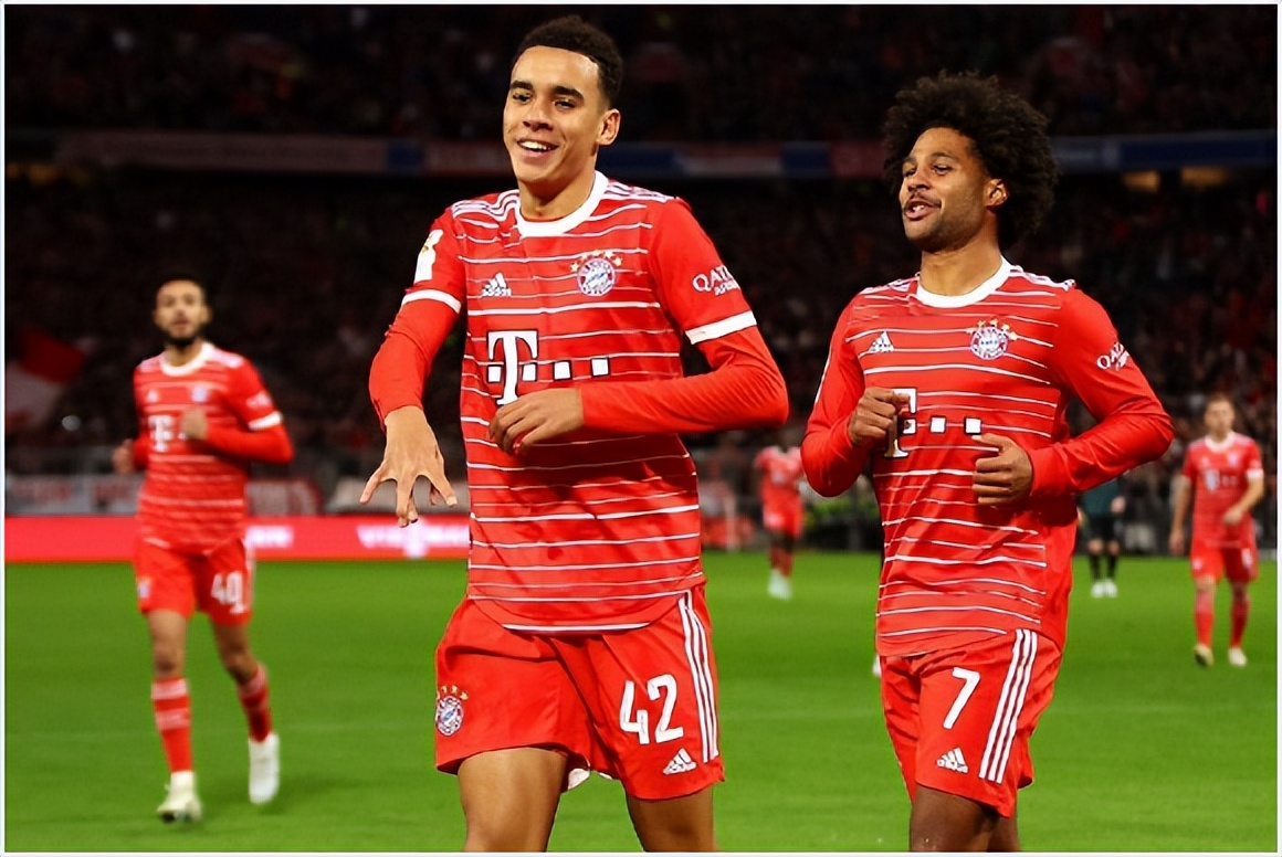 足坛疯狂一夜曼城击败克星登顶,足坛疯狂一夜