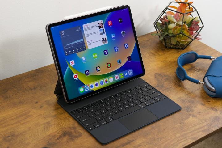 苹果ipadpro2022测评,ipadpro12.9和macbookpro13.3