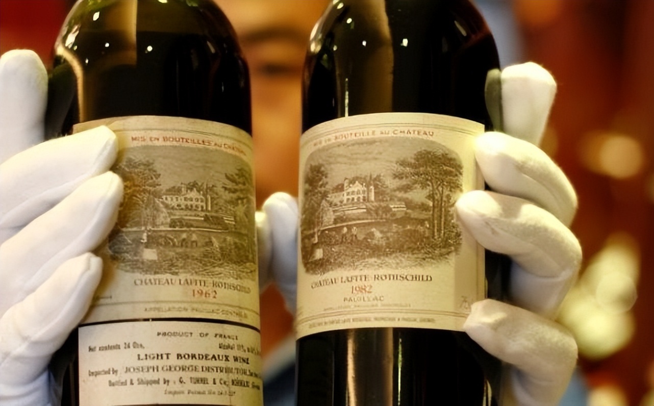 82年拉菲红酒过期了能喝吗,过期变质红酒怎么处理最好