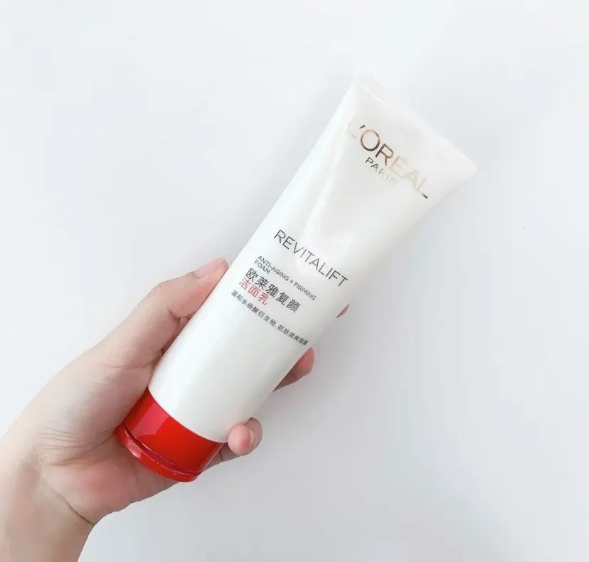 欧莱雅复颜抗皱水乳套装短视频,欧莱雅抗皱紧致水乳套装女