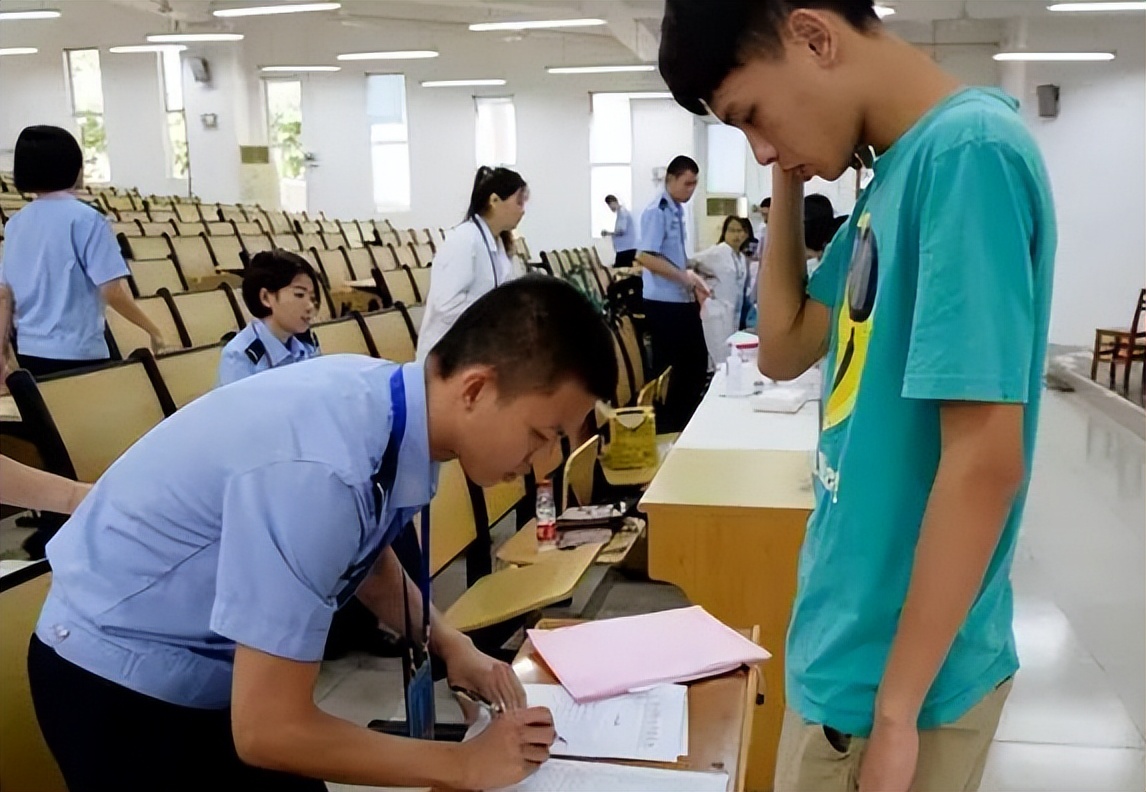 辅警和协警待遇上有区别吗,辅警跟警察一字之差怎么回答