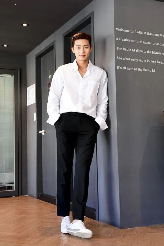 休闲西裤搭配什么鞋好看男士,休闲小脚西裤可以配什么鞋男