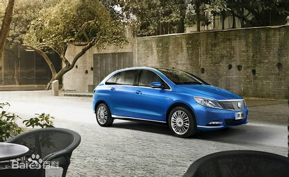 燃油车和电动车到底谁更省钱,燃油车和电动车哪个更省钱