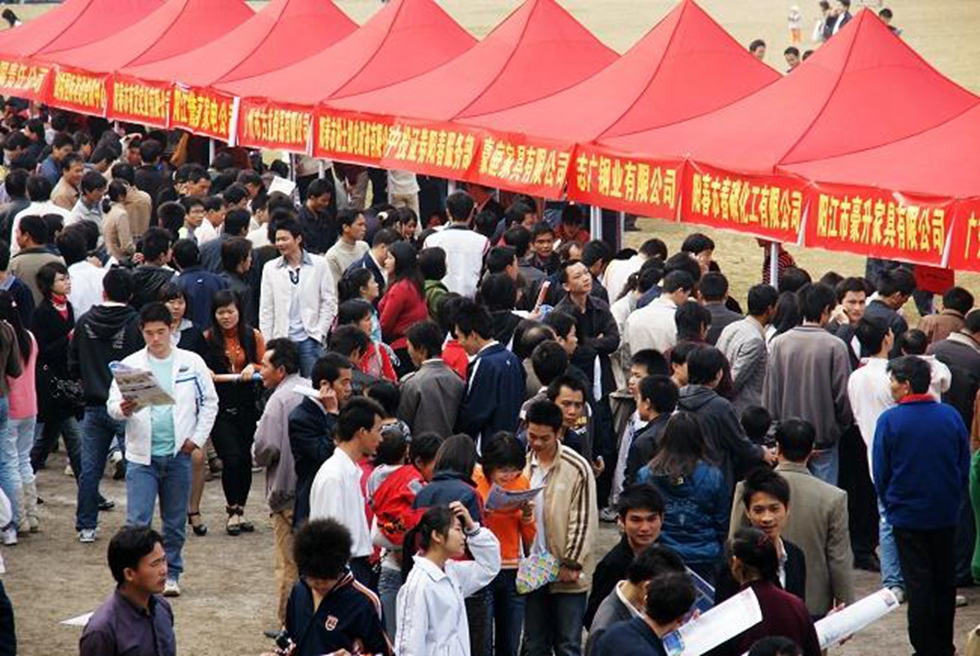 我，35岁带一个小孩，2022年被公司辞退，摆摊一年净赚20万