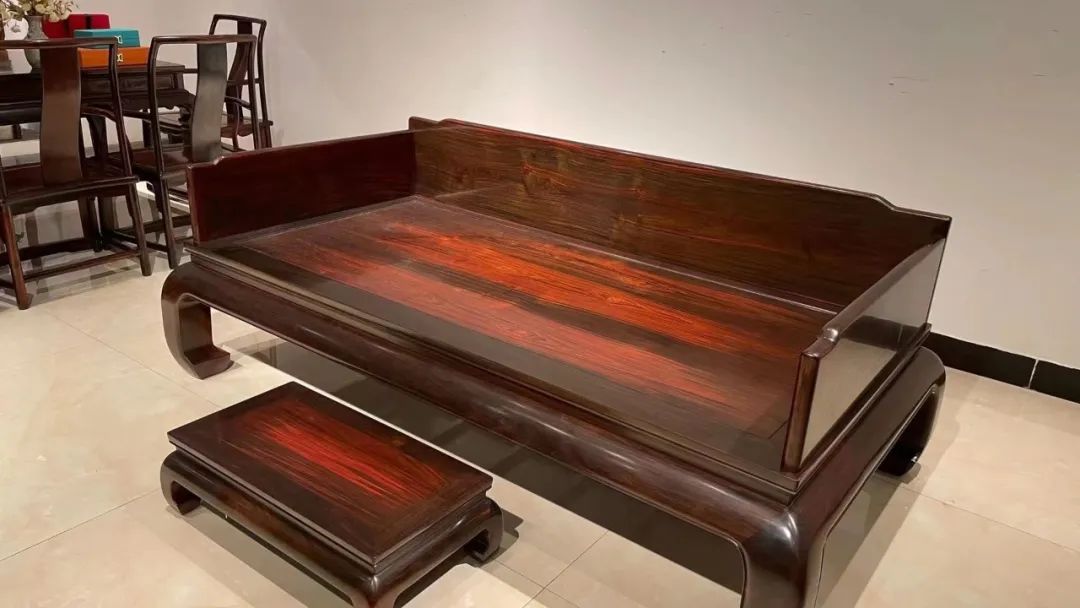 大红酸枝有哪几种木材,大红酸枝属于什么木种